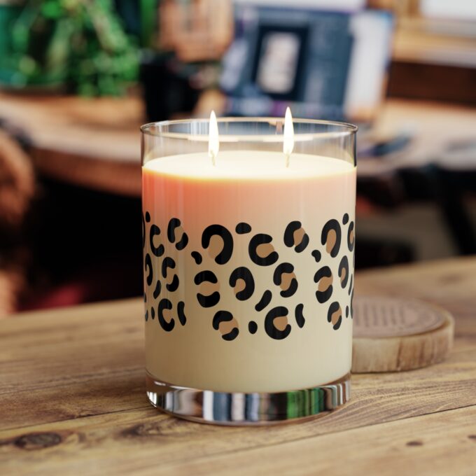 Leopard Scented Candle – Luxurious Full Glass Design - Image 9