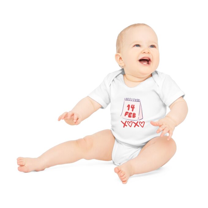 Valentine’s Day Newborn Outfit – Adorable & Eco-Friendly - Image 3